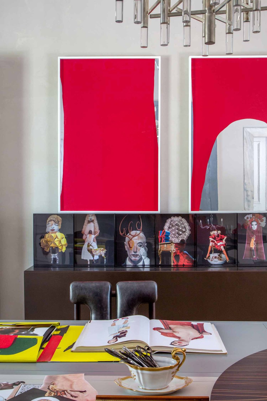 161103 GISELE TARANTO-01_quadros vermelhos de Carlito Carvalhosa_Galeria Nara Roesler_ Assemblage Ana Laet