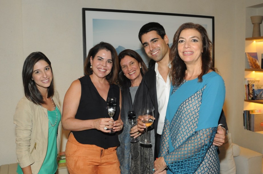 ISABEL VASCONCELOS, RENATA DAL FABBRO, PAULA BIAGI, ALE DAL FABBRO E CRISTIANE QUINTANILHA