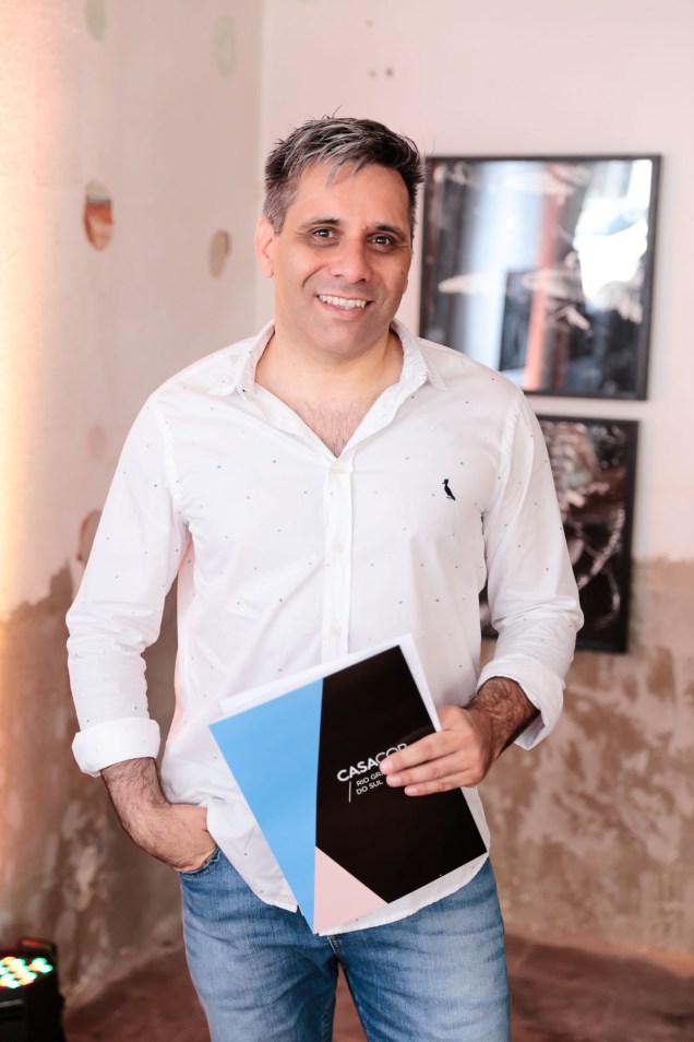 <span>Daniel Moraes</span> <span>Daniel Moraes</span>