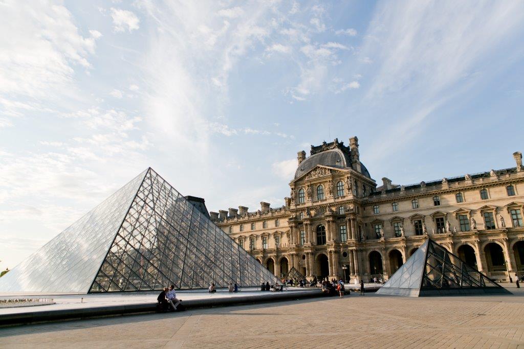 louvre paris museu frança arquitetura arte exibição pintura arte moderna