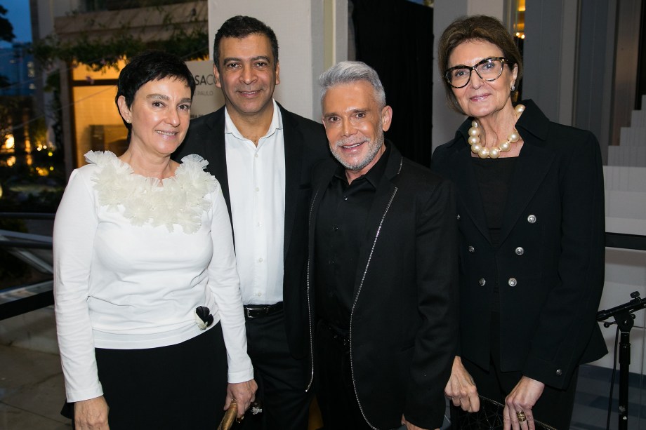 Lívia Pedreira, Pedro Ariel, Leo Shehtman e Cris Ferraz