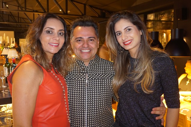 Doriselma Mariotto, Alexandre Milhomem e Camila Rezende Doriselma Mariotto, Alexandre Milhomem e Camila Rezende