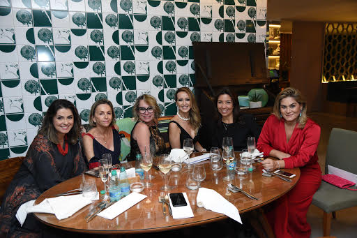 <span>Karina de Siqueira, Ednara Braga, Keilen Menezes, Eliane Martins e Andréia Rocha Lima</span> <span>Karina de Siqueira, Ednara Braga, Keilen Menezes, Eliane Martins e Andréia Rocha Lima</span>