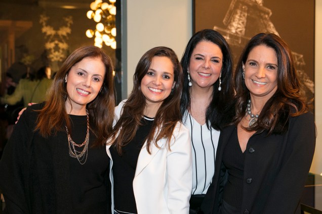 Carina Dal Fabbro, Angelica Alves, Norah Carneiro e Debora São José Carina Dal Fabbro, Angelica Alves, Norah Carneiro e Debora São José