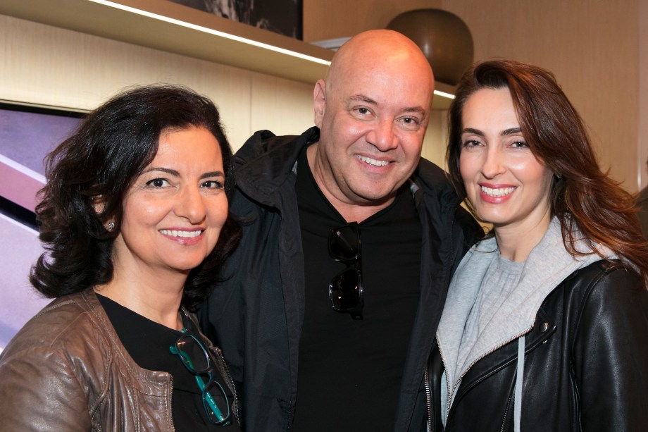 Mari Oglouyan, Gil Cione e Patricia Anastassiadis