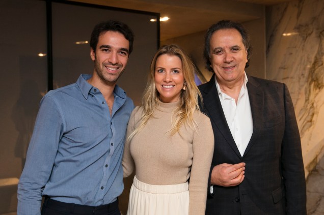 Rafael Hawilla, Carolina Oliveira e João Acacio Rafael Hawilla, Carolina Oliveira e João Acacio