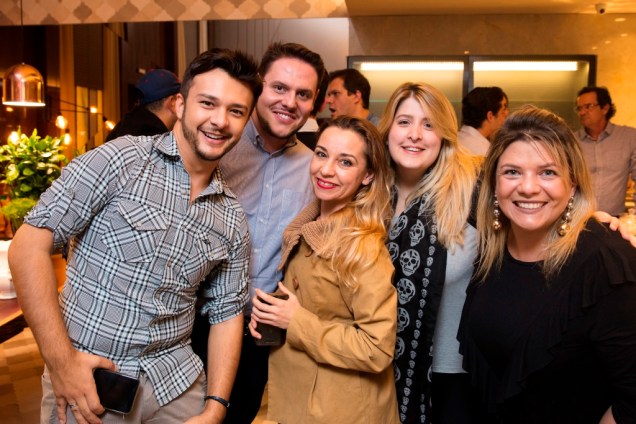 Anderson Zanchin, Awdrey Permuy, Marcia Carini, Jéssica Adam e Giselle Martos Anderson Zanchin, Awdrey Permuy, Marcia Carini, Jéssica Adam e Giselle Martos