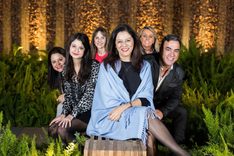 Raquel Alice, Carla Delgado, Bia Mortari, Cleide Gomes, Ana Porto e Cadu Torres