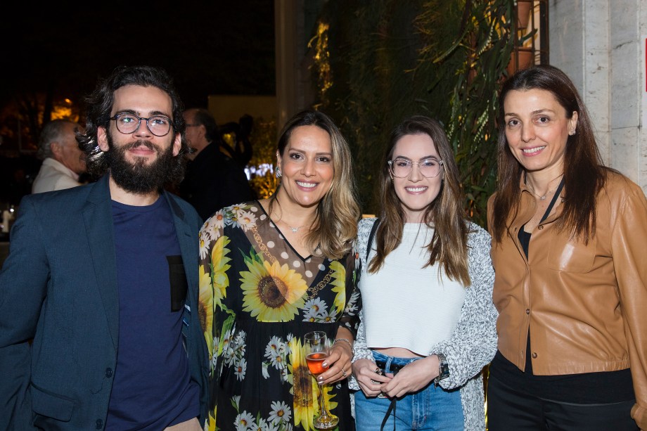 Breno Felisbino, Clariça Lima, Ana Dora e Cris Bava