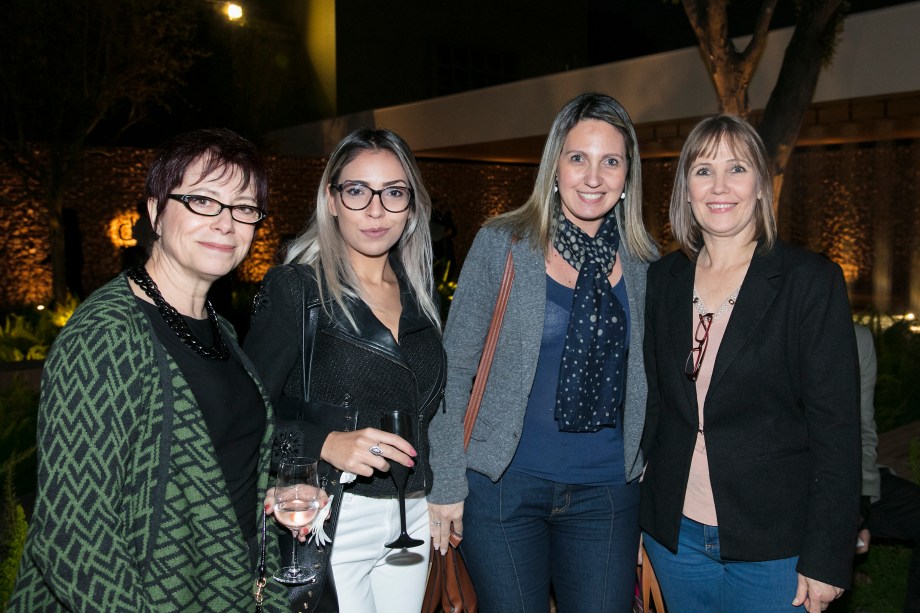 Carla Jarjura, Amanda Fernandes, Adriana Maranhoni e Isabel