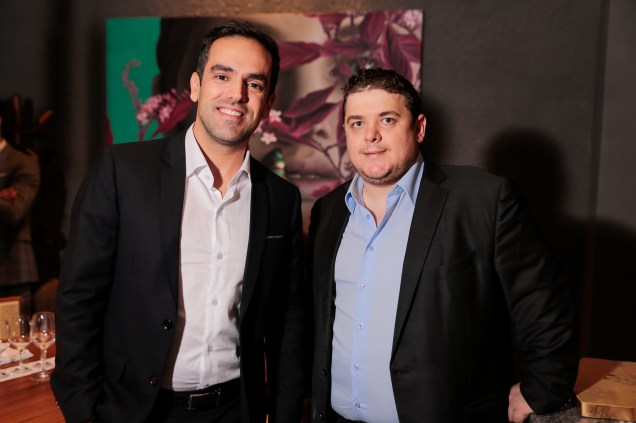 Robson Makowski Martins e Romulo Mignoni Robson Makowski Martins e Romulo Mignoni