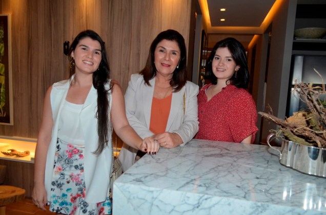 <span>Renata Morais, Ceres Vasconcelos e Alice Vasconcelos.</span> <span>Renata Morais, Ceres Vasconcelos e Alice Vasconcelos.</span>