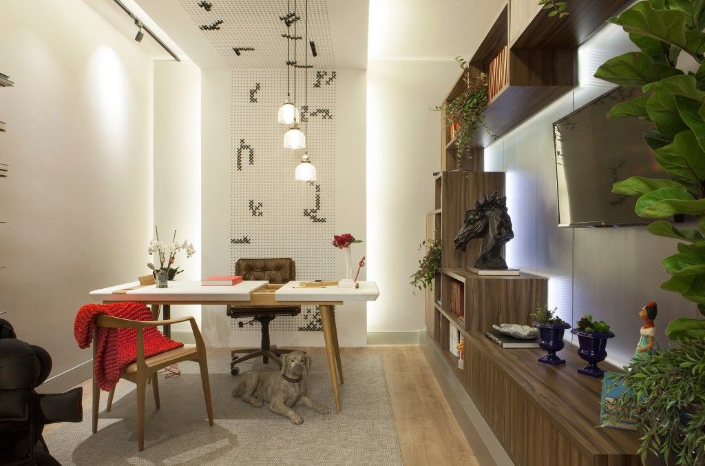 CASACOR-FRANCA—14.-Home-Office—Milena-Cintra–(2) home office parede escrita