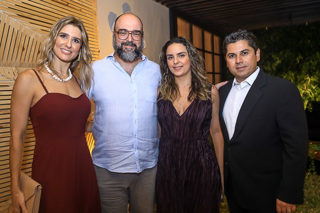Suzana Fiuza, Newton e Beatriz Whitehust Suzana Fiuza, Newton e Beatriz Whitehust
