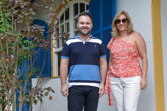 Profissionais Anna Maya e Anderson Schussler Profissionais Anna Maya e Anderson Schussler