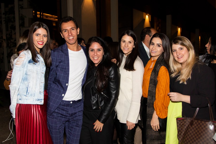 Lorena Lima, Felipe Potratz, Mariana Orsi, Olivia Vianna, Shine Braga e Jéssica Adam