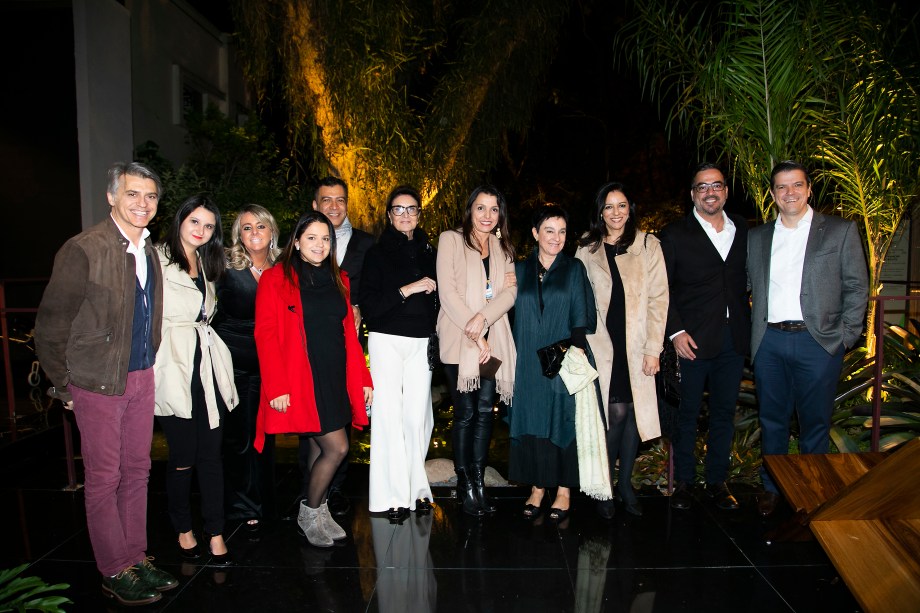 Alex Stevens, Carla Delgado, Ana Porto, Raquel Alice, Pedro Ariel, Cristina Ferraz, Cristina Bava, Lívia Pedreira, Cleide Gomes, Cadu Torres e Fábio Gallo