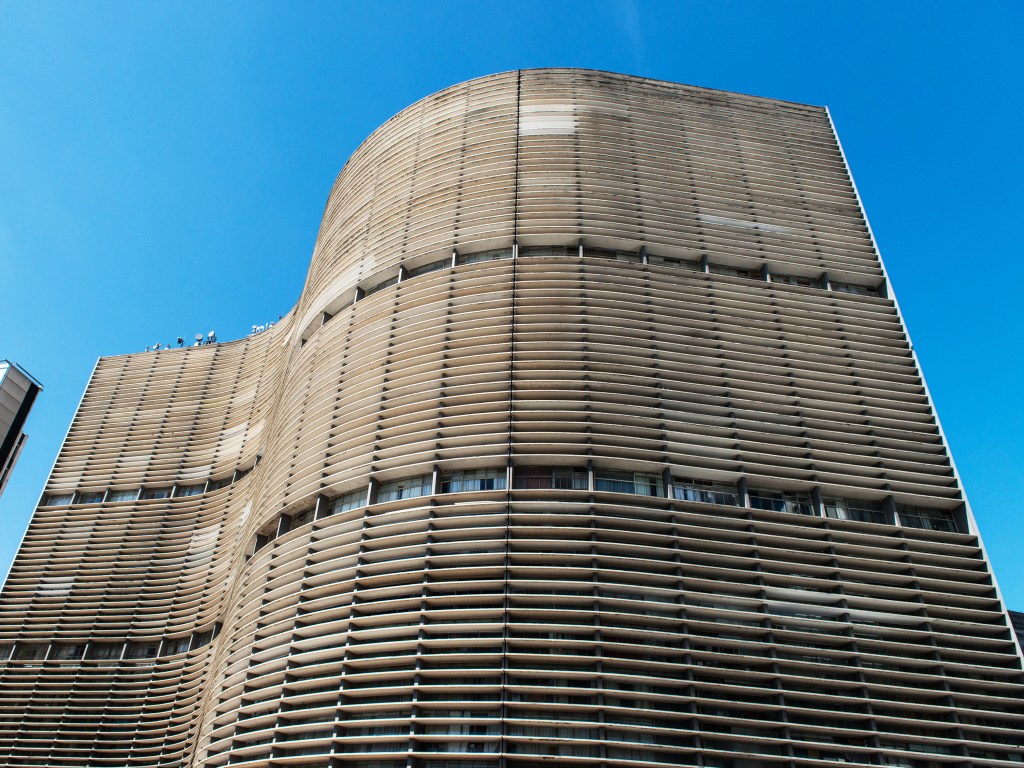 Edifício Copan visto de baixo para cima