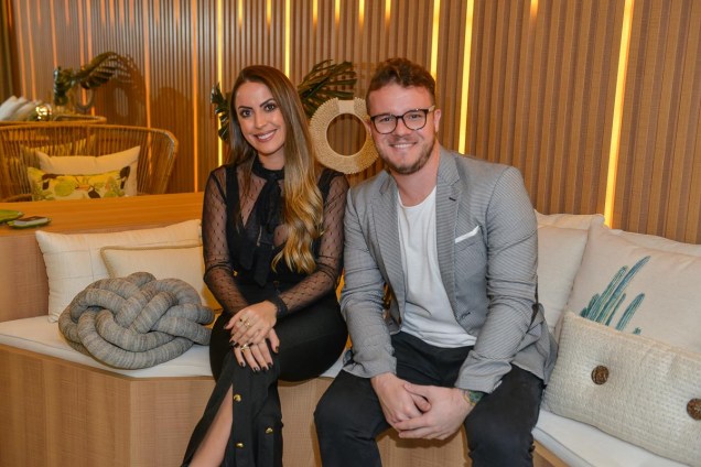 Profissionais Lia Herrmann e Mateus Spricigo Profissionais Lia Herrmann e Mateus Spricigo