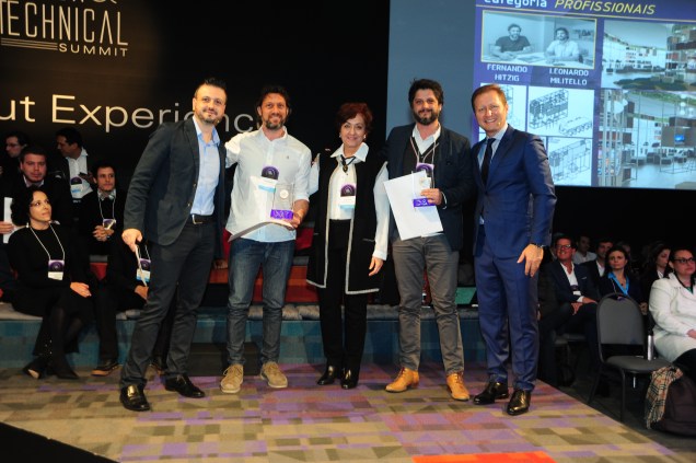 Categoria Profissionais (da esquerda para a direita): Fernando Mariante, Fernando Hitzig, Silvana Mattar, Leonardo Guido Militello, Paulo Mancio Categoria Profissionais (da esquerda para a direita): Fernando Mariante, Fernando Hitzig, Silvana Mattar, Leonardo Guido Militello, Paulo Mancio
