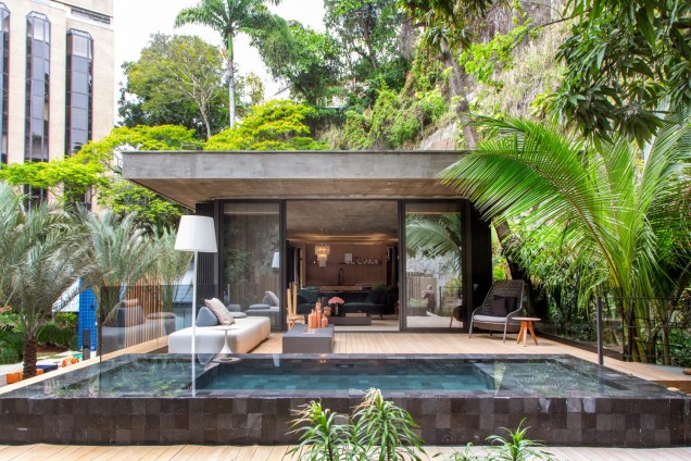 CASACOR Rio de Janeiro - Refúgio Urbano, de BC Arquitetos. A dupla aplicou o conceito de planta livre, com todos os espaços integrados e com elementos de divisão independentes da estrutura. CASACOR Rio de Janeiro - Refúgio Urbano, de BC Arquitetos. A dupla aplicou o conceito de planta livre, com todos os espaços integrados e com elementos de divisão independentes da estrutura.