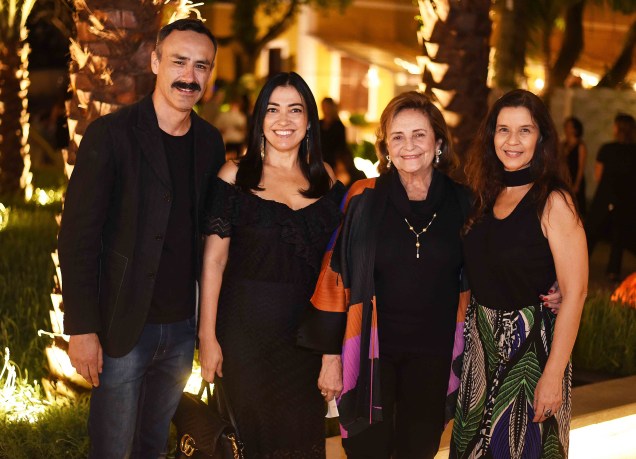 Roberto Romero, Cristina Cortes, Lucinha Araujo e Virna Carvalho Roberto Romero, Cristina Cortes, Lucinha Araujo e Virna Carvalho