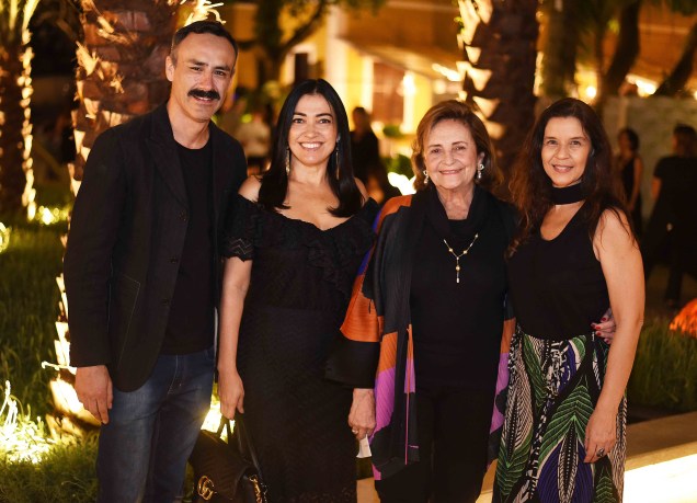 Roberto Romero, Cristina Cortes, Lucinha Araujo e Virna Carvalho