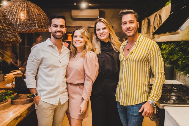 Bruno Porto, Debora Lacerda, Nathalia Reis e Rafael Godoy. Bruno Porto, Debora Lacerda, Nathalia Reis e Rafael Godoy.
