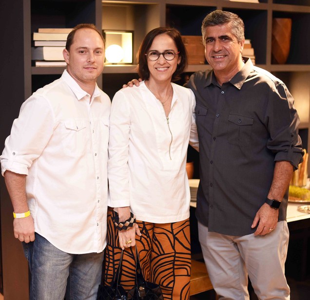 Bruno Carone, Gisele Taranto e Wagner Lofare. Bruno Carone, Gisele Taranto e Wagner Lofare.
