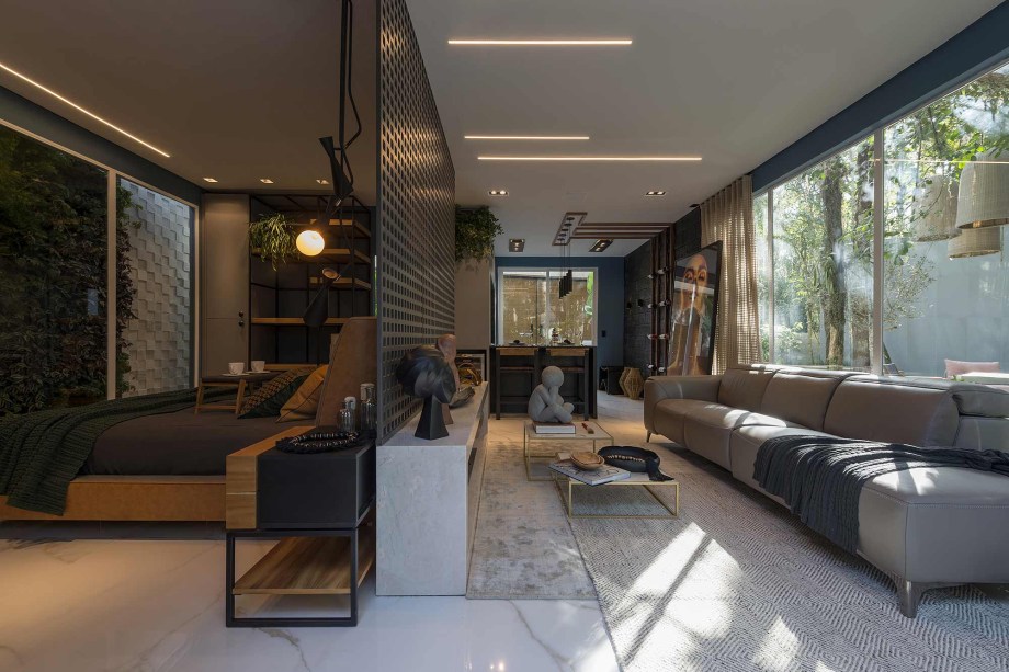 Na premiação, o Haven Home de Mike Hoffmann e Lia Herrmann levou a melhor Ambiente Destaque, eleito pelos escritórios participantes do elenco. O projeto ressalta o prazer de estar em casa, conectando tecnologia e natureza em uma arquitetura leve e permeável.