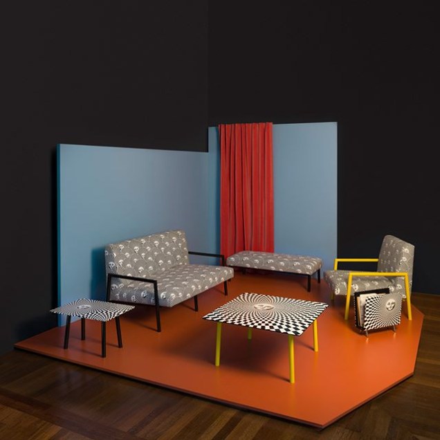 A marca de Piero Fornasetti lança a coleção “Insoliti salotti”, além de oferecer Tour Virtuais a casa do designer. A marca de Piero Fornasetti lança a coleção “Insoliti salotti”, além de oferecer Tour Virtuais a casa do designer.