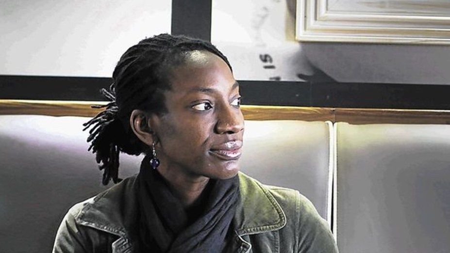 <strong>Yewande Omotoso. </strong>Yewande Omotoso é uma arquiteta e escritora nigeriana. Formou-se em arquitetura na Universidade da Cidade do Cabo mas continuou os estudos em escrita criativa. Seu romance Bom Boy foi premiado com Sul Africano Sunday Times Fiction Prize e o Prêmio Literário Sul Africano para Obra de Estreia. Hoje, vive na África do Sul e exerce ambas as profissões.