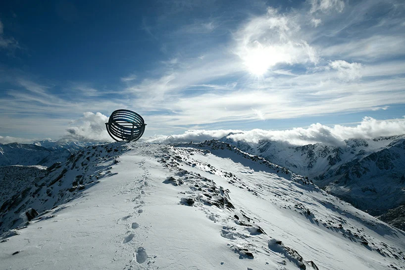 olafur-eliasson-cria-pavilhao-astronomico-em-geleira-no-norte-da-italia-hochjochferner-tyrol-casacor-10