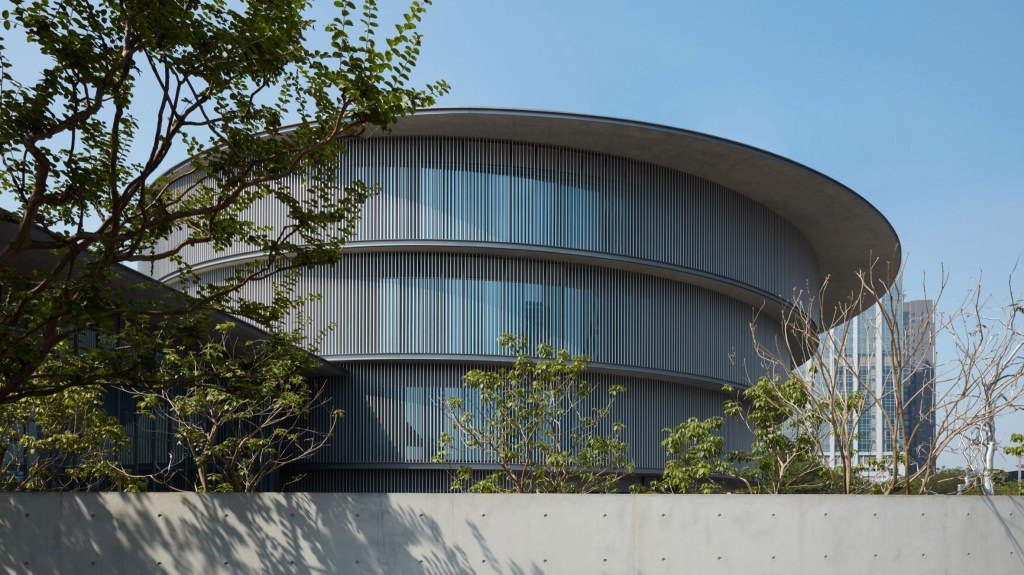 tadao-ando-he-art-museum-china-photography_dezeen_2364_hero-2048×1151
