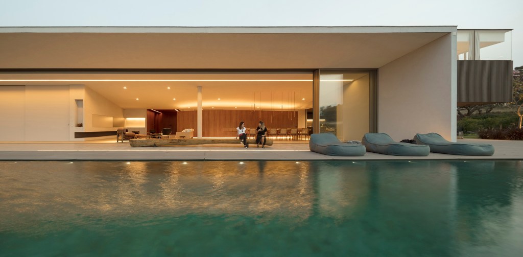 Arthur-casas-casa-jy2 Integração entre a área social e externa com vista para piscina