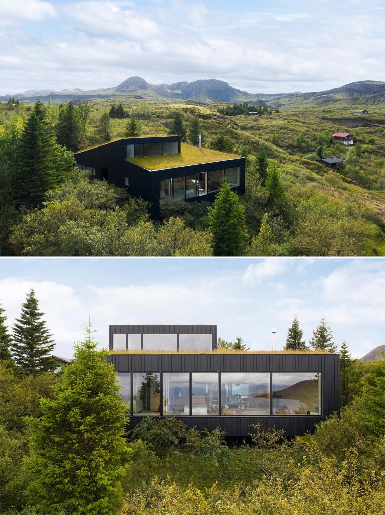 telhado verde projeto Casa de férias conta com telhado verde que se mistura com a natureza local
