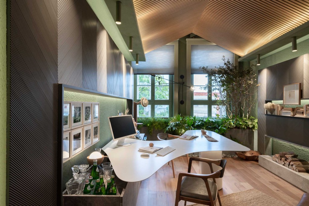 Quadriarq-home-office-casacor-rio-grande-do-sul-2019 Home office do casal; casacor 2019 urban jungle jardim vertical