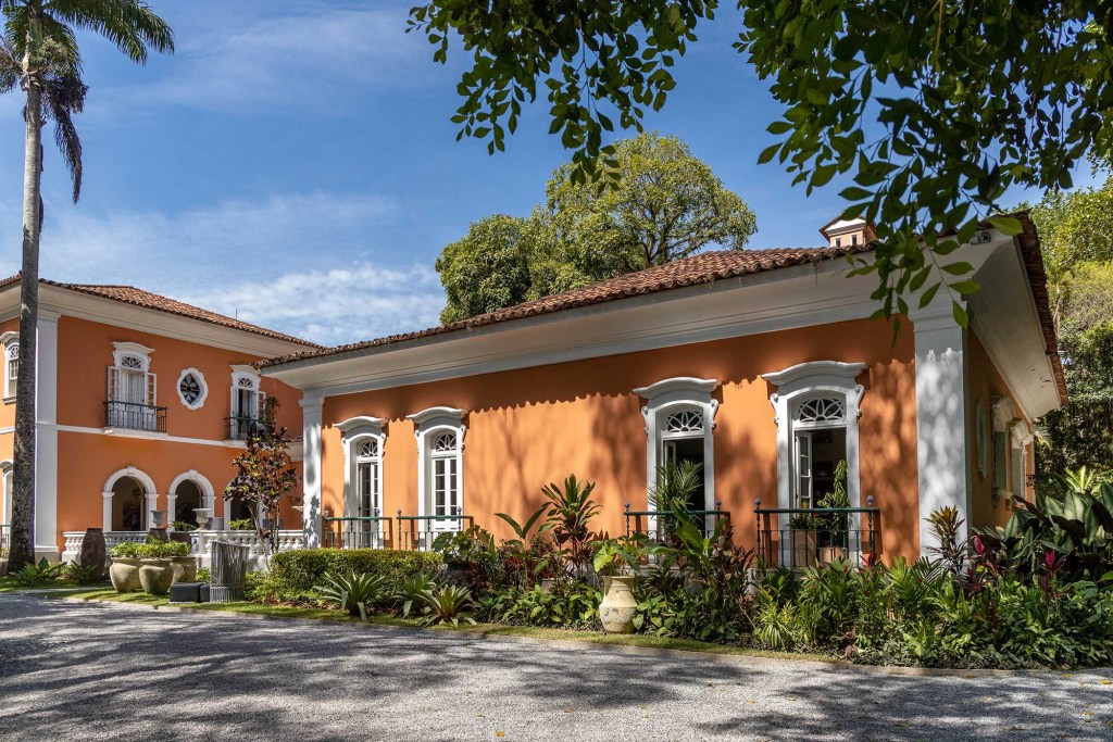 casacor-rio-fachada casacor rio de janeiro 2021 fachada cor coral residência brando barbosa 30 edição mostras
