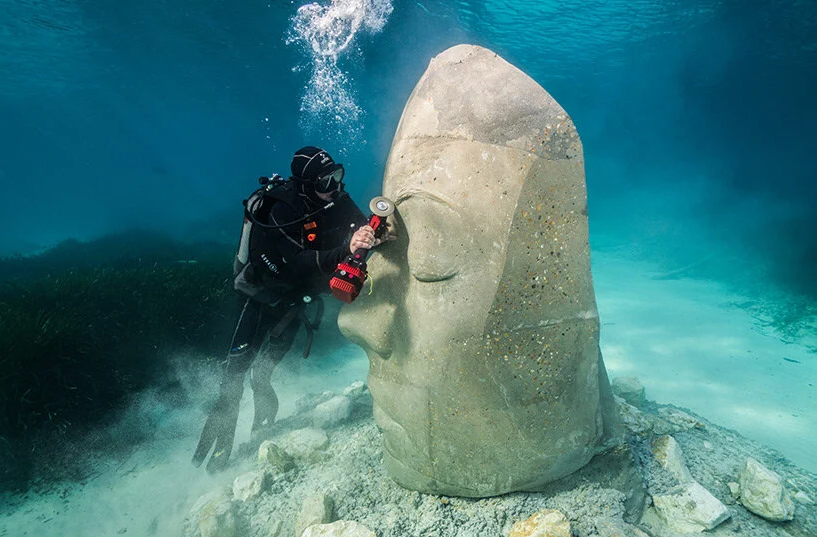 museu subaquatico debaixo d'água mar mediterrâneo jason decaires mergulho arte escultura frança
