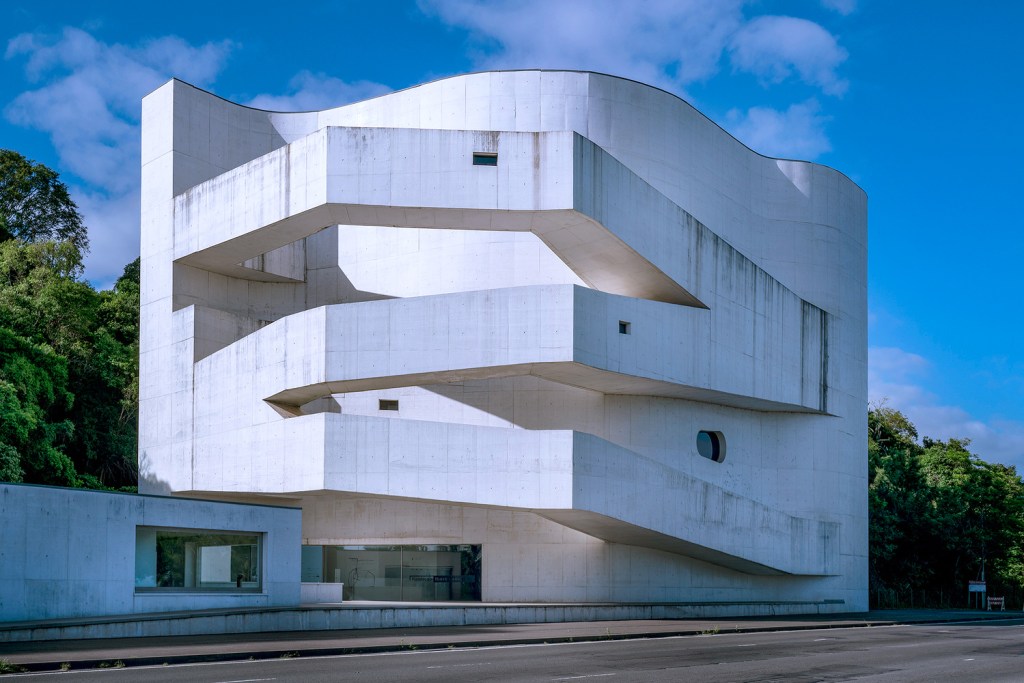 2-fundacao-ibere-camargo-porto-alegre-foto-alvaro-siza fundação iberê camargo porto alegre rio grande do sul arquitetura construção