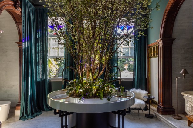 Sala de Banho Deca, por Beto Figueiredo e Luiz Eduardo Almeida. Ambiente da CASACOR Rio de Janeiro 2021. Sala de Banho Deca, por Beto Figueiredo e Luiz Eduardo Almeida. Ambiente da CASACOR Rio de Janeiro 2021.