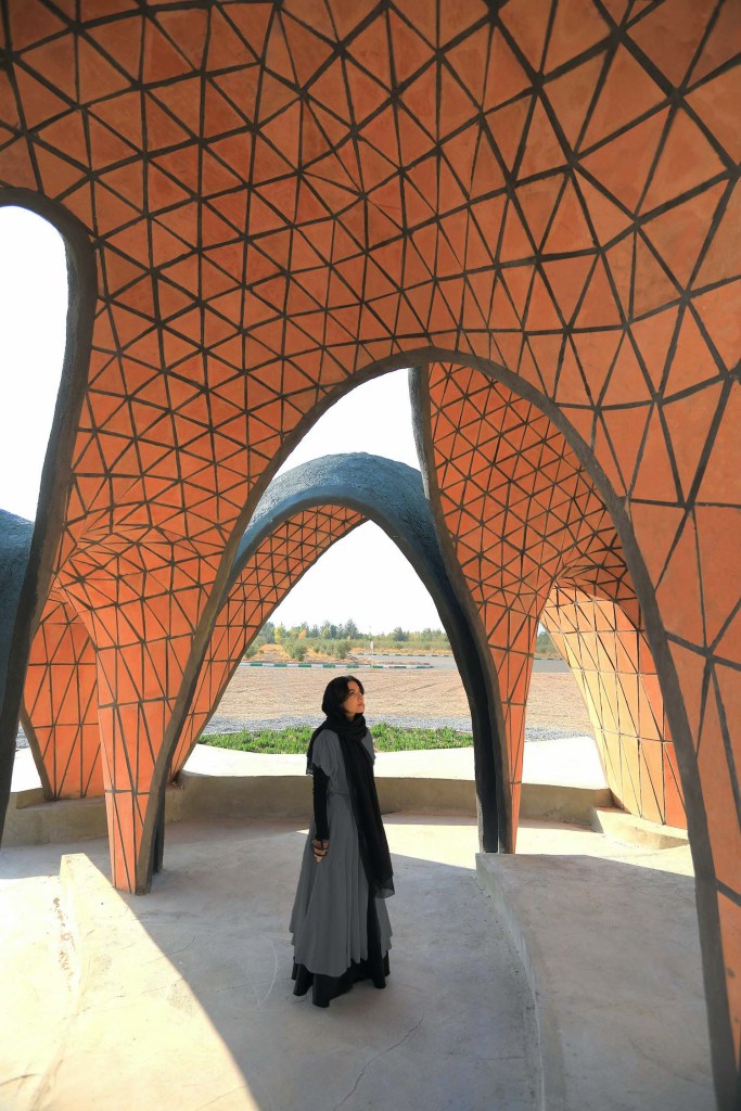 Kooshk_research_pavilion_Hossein_Moradi_Iran_002 arquitetura tradicional no irã é resgatada por projeto de estudantes de arquitetura