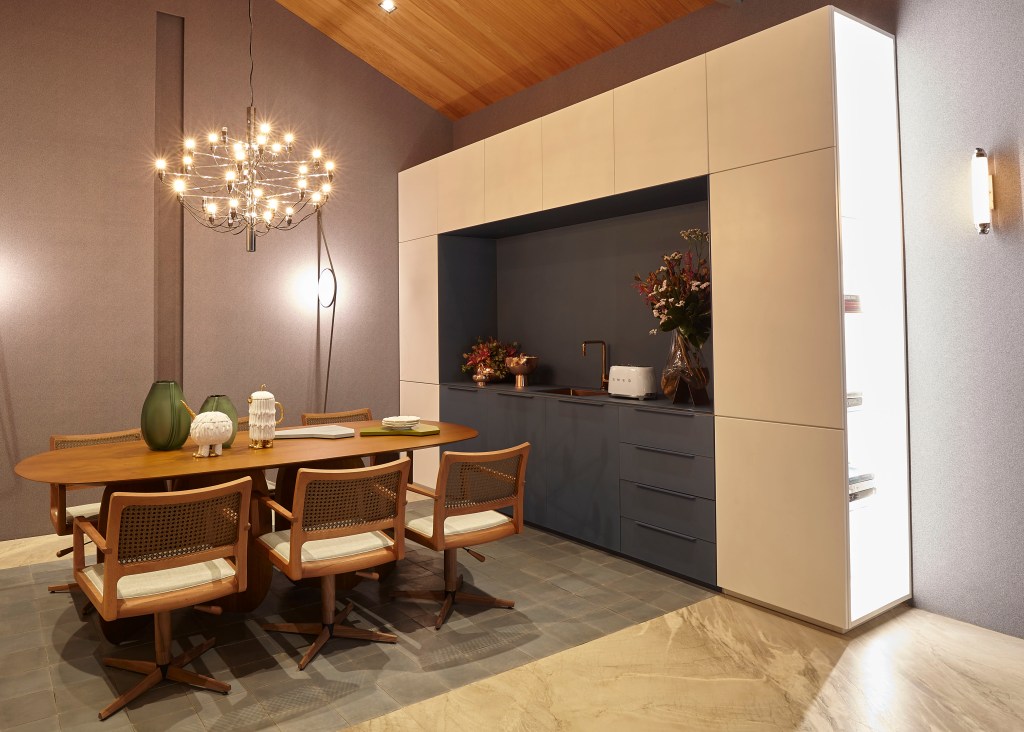 Olegário de Sá – Cozy House. CC SP 19 Cozy House. Olegário de Sá - CASACOR São Paulo 2019. Poltrona Benjamin de Gustavo Bittencourt