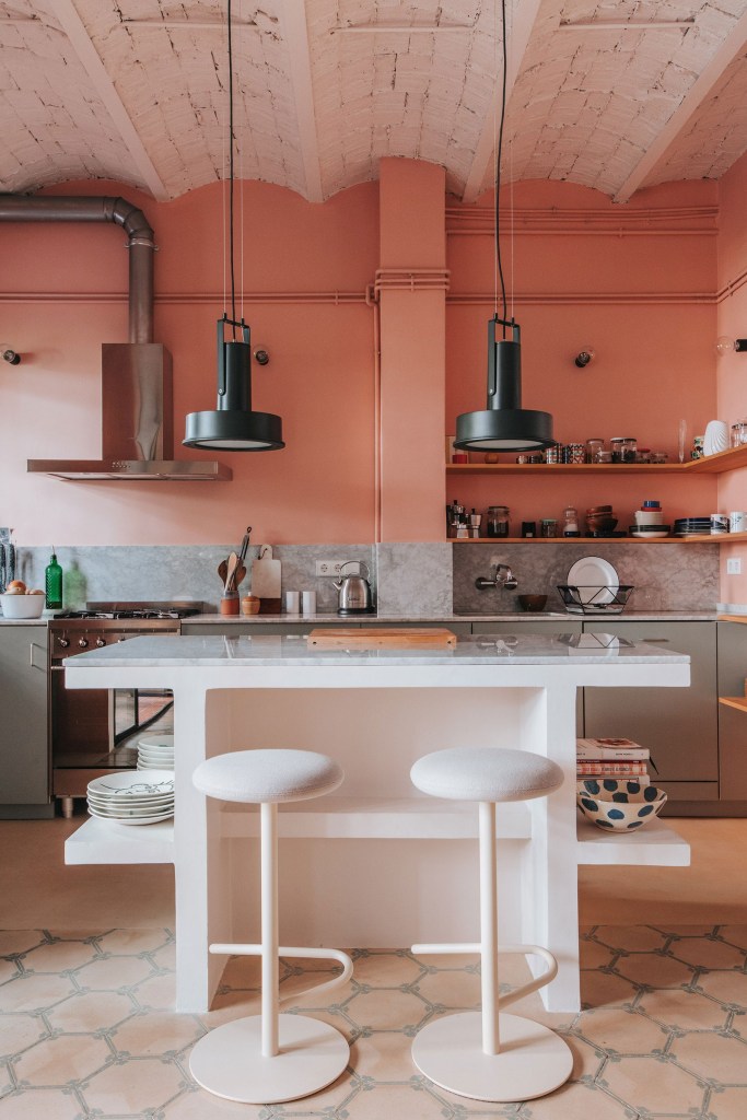 decoração; cor pêssego; inspirações; arquitetura; sala de estar; sala de jantar; cozinha; casa; apartamento