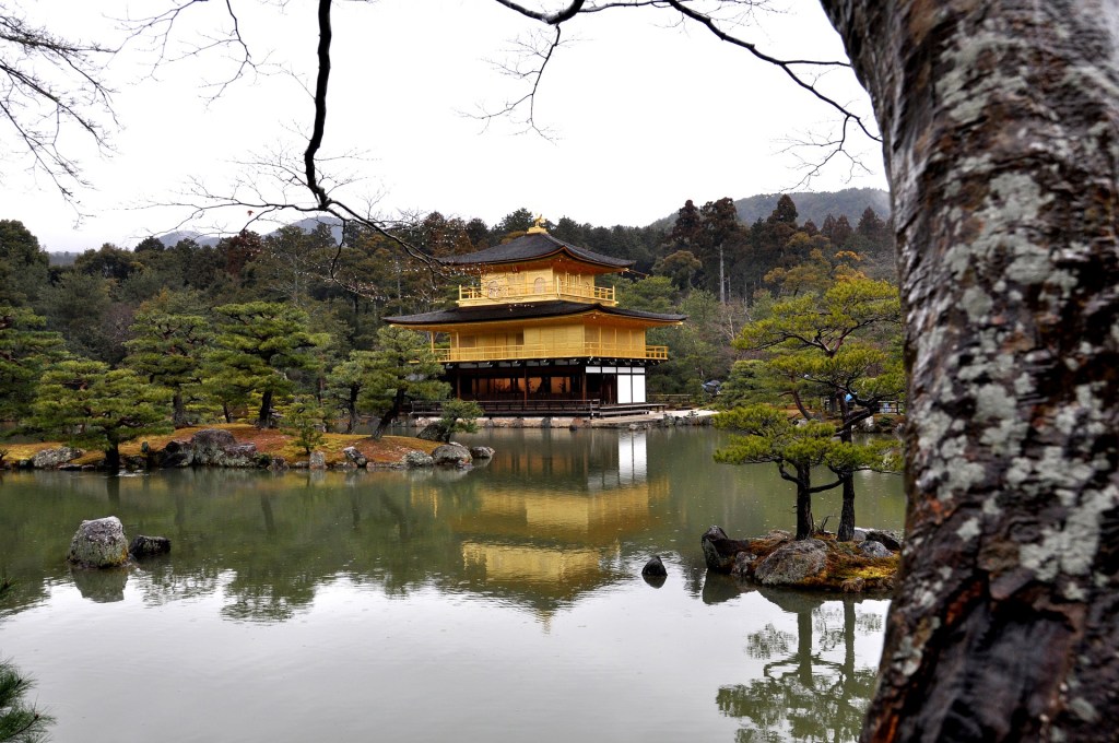 kinkaku-ji-Kyoto-Pixabay-kasahariman 5 templos e santuários japoneses para se encantar pela arquitetura nipônica