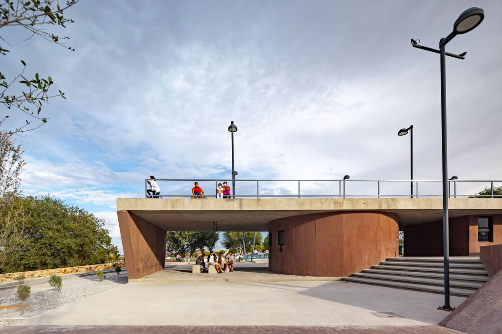 skatepark; méxico; arquitetura; deserto; centro urbano