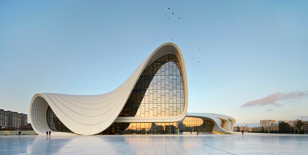 zaha-hadid-1 zaha hadid; projetos; arquitetura; concreto; aço;