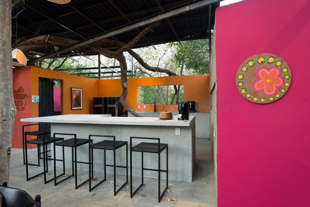 Ney-Filho–Comedoria—foto-Esdras-Guimarães–(16) Comedoria celebra design e arte cearense e privilegia a experiência à mesa