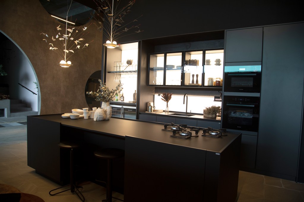 DK-KELYA-@leoshehtman-@henrique_padilha-@topmarmore-1 Social House, por Leo Shehtman
