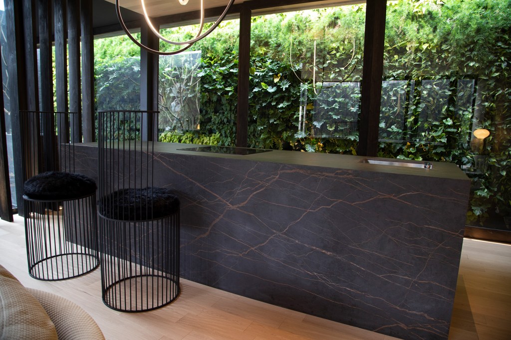 DK-LAURENT-@studioroca-@henrique_padilha-@pedraunica-1 Casa Égide, por Studio Ro+Ca